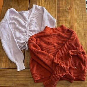 Lot Bundle of 2 Hollister sweaters. Size small and XS